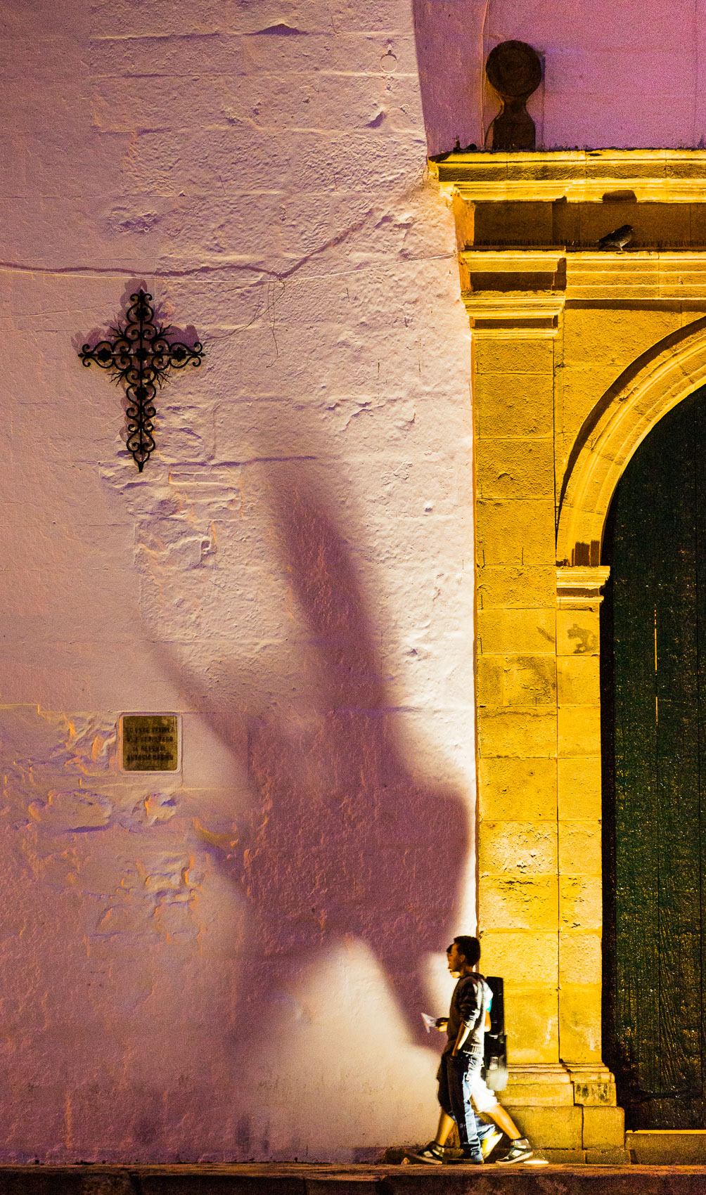 Colombia-Villa-de-Leyva-Cross-Shadow