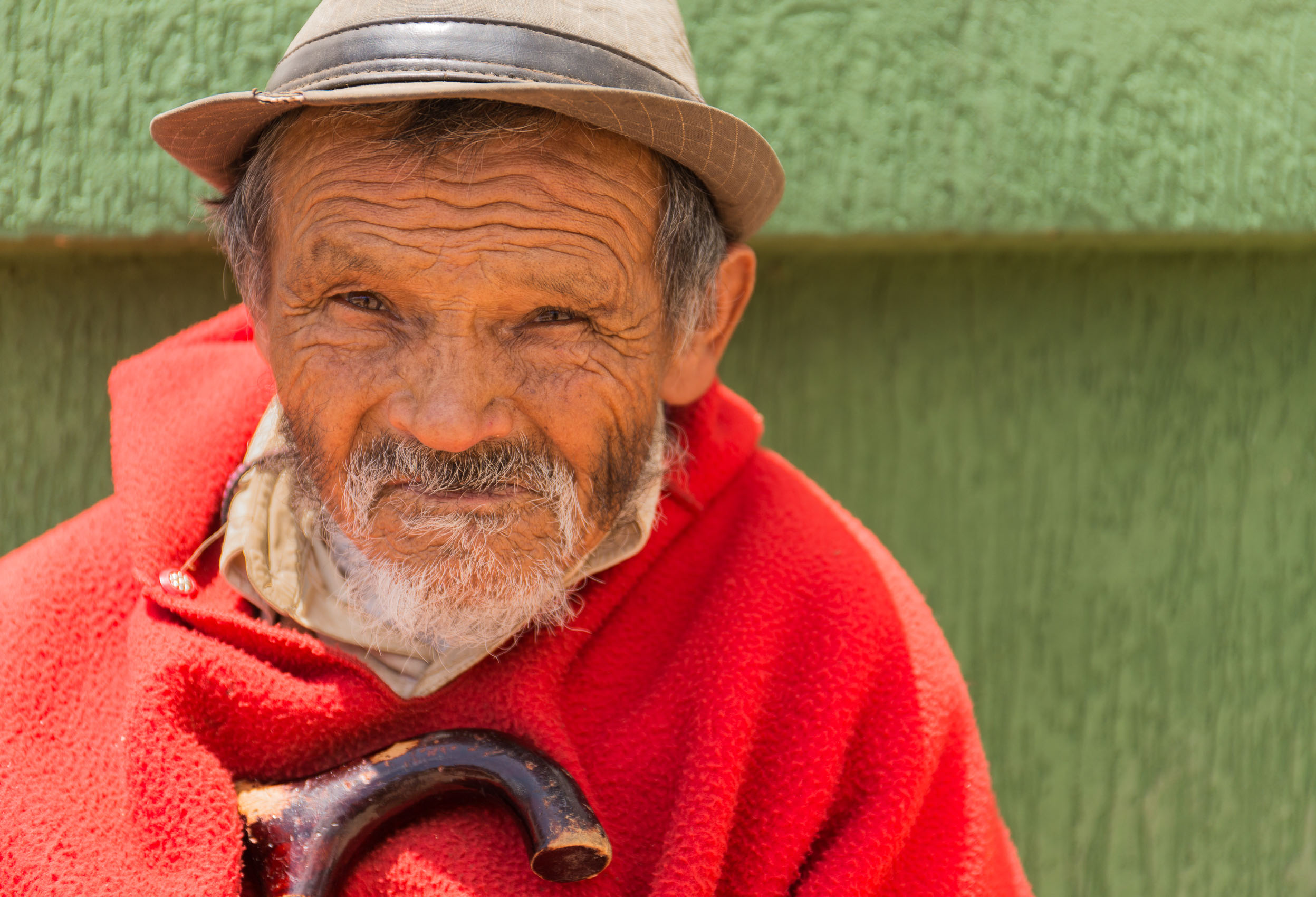 Colombia-Villa-de-Leyva-Red-Poncho