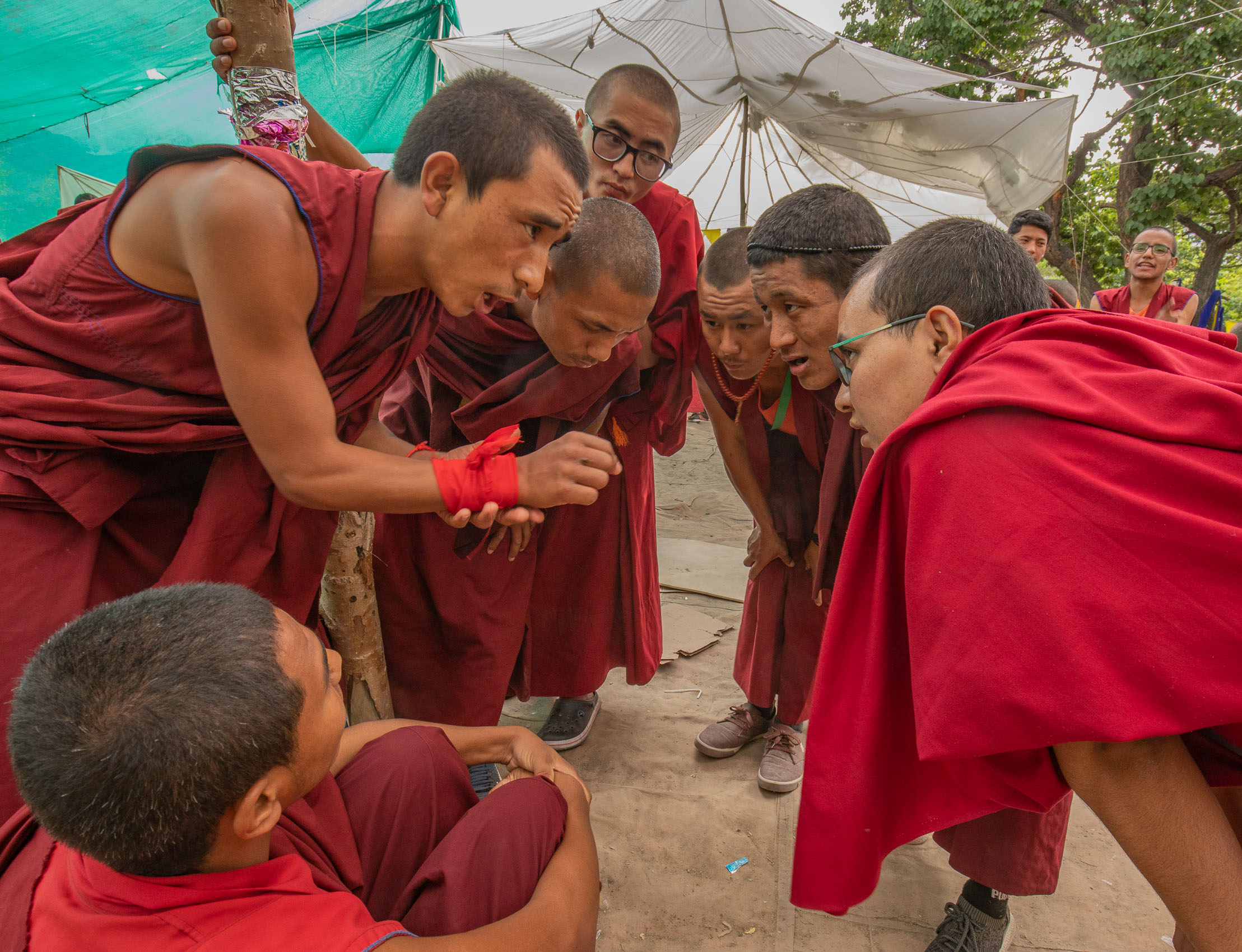 India-Ladakh-Nubra-Valley-Monks-Discussion
