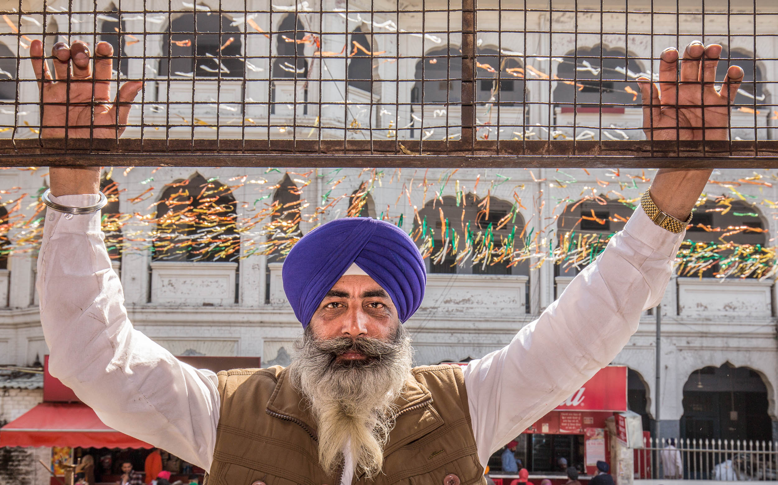 India-Punjab-Amritsar-Hands-Up