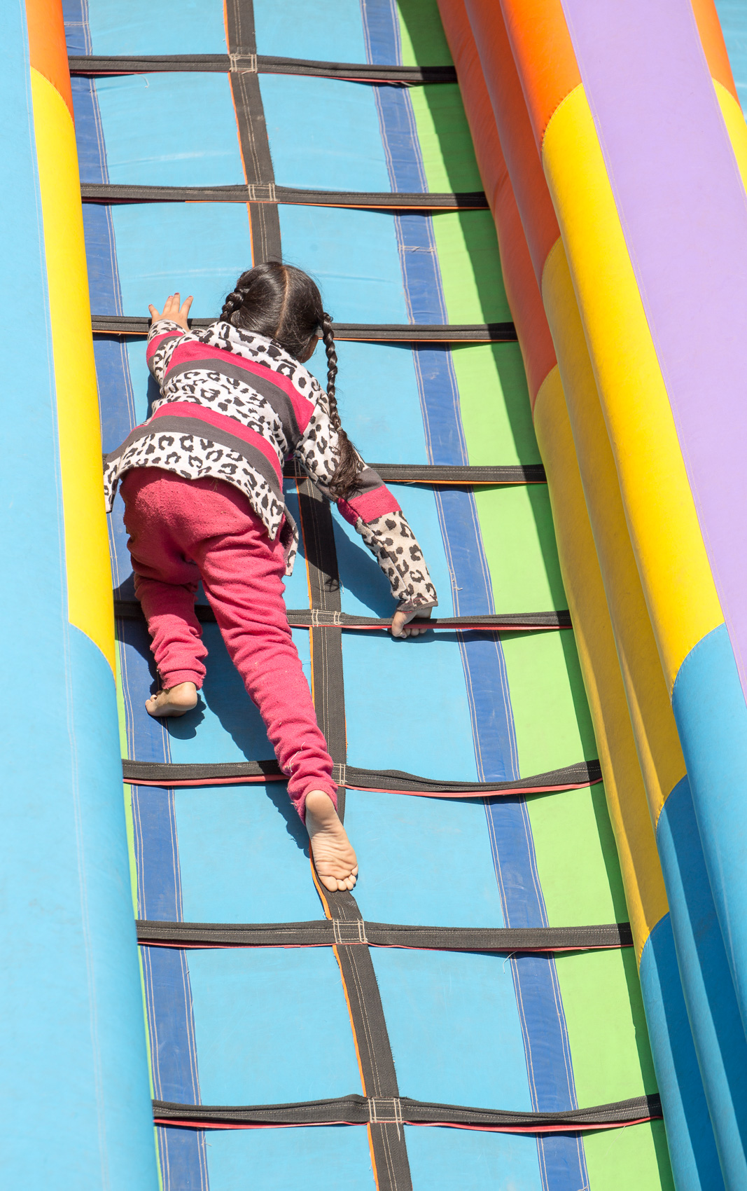 India-Punjab-Anandpur-Sahib-Girl-Climbing